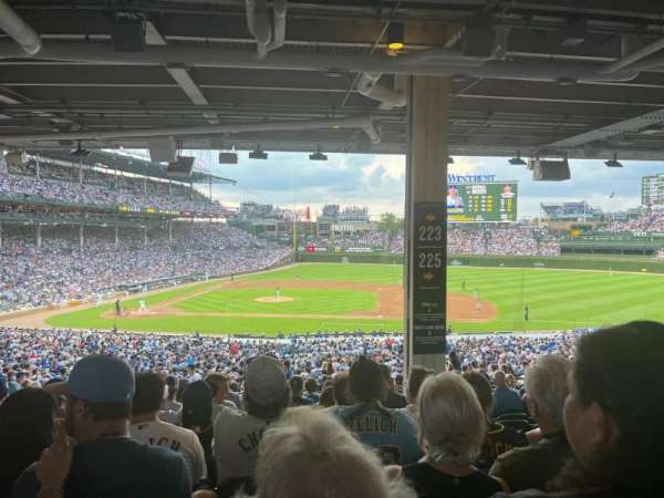 Wrigley Field, section: 223, row: 15, seat: 27