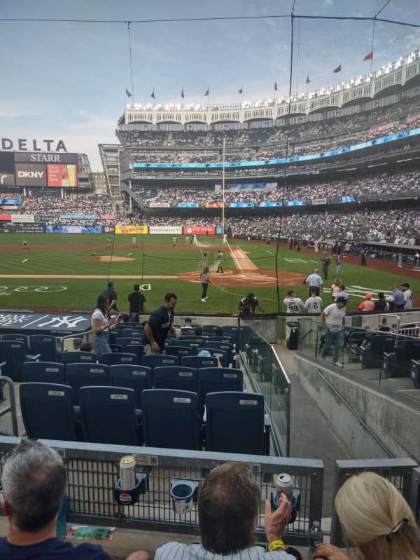 Yankee Stadium, section: 122, row: 3, seat: 7