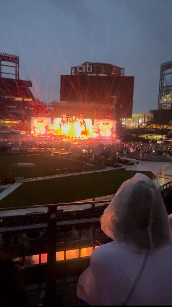 Citi Field, section: 117, row: 2, seat: 8