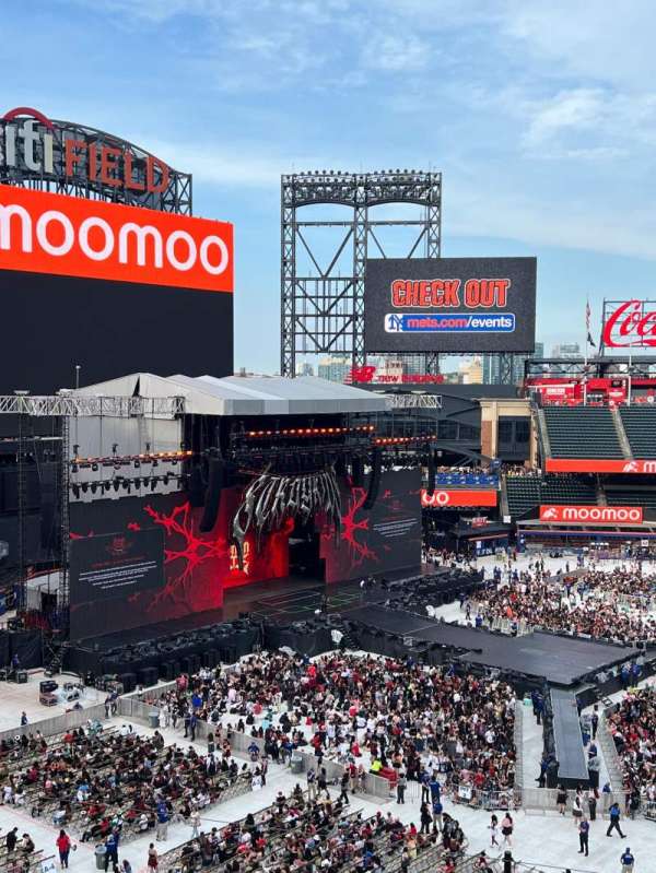 Citi Field, section: 429, row: 2, seat: 7