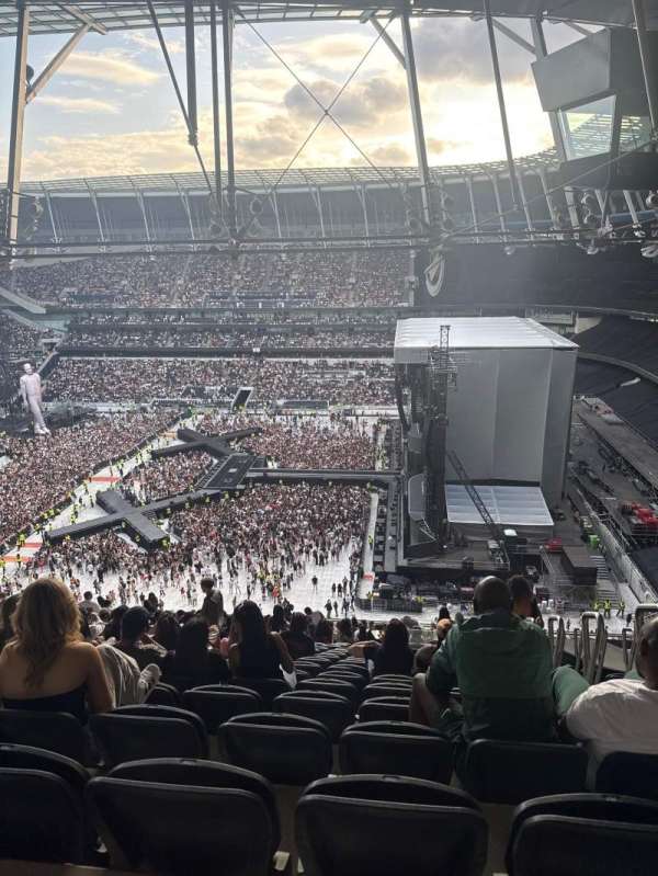 Tottenham Hotspur Stadium, section: 523, row: 26, seat: 757