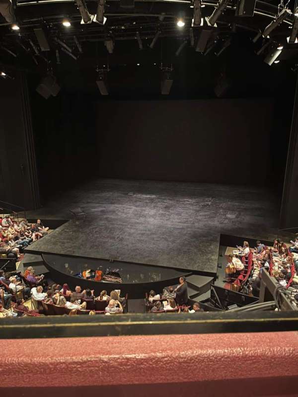 Vivian Beaumont Theater, section: Loge RC, row: A, seat: 402