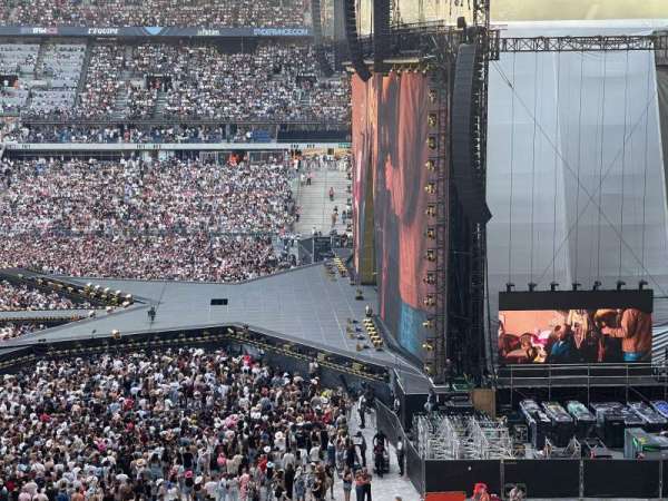 Stade de France, section: E13, row: 48, seat: 3