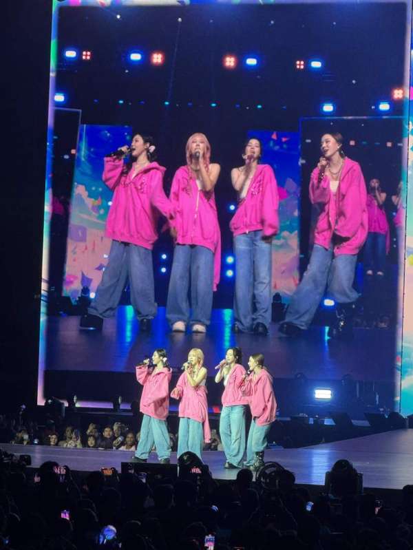 United Center, section: 103, row: 5, seat: 6