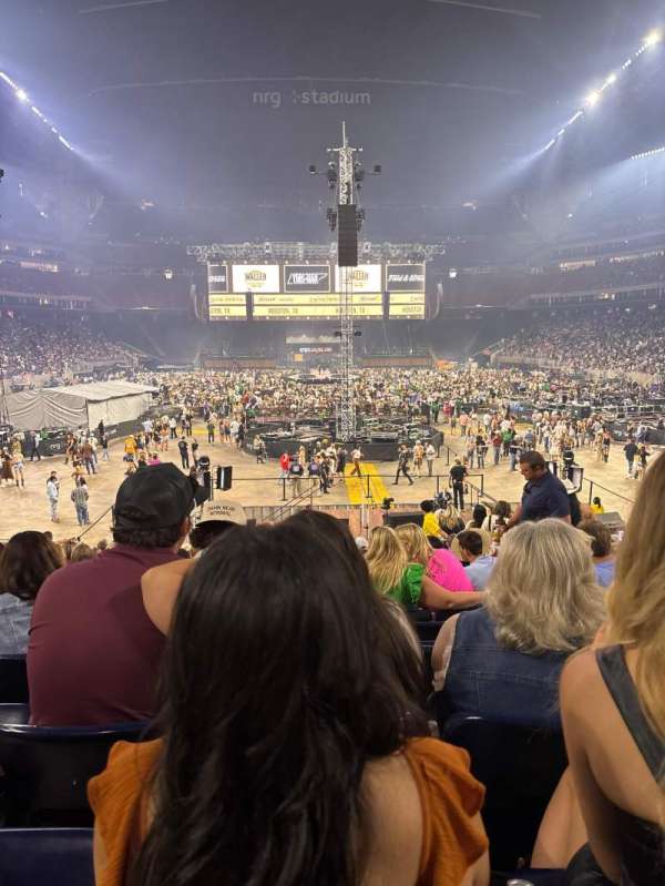 NRG Stadium, section: 137, row: U, seat: 5
