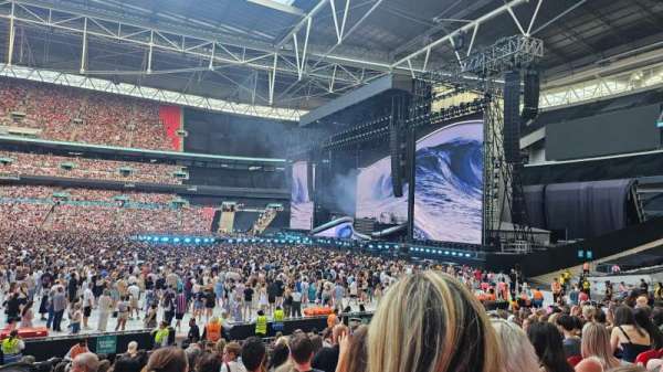 Wembley Stadium, section: 142, row: 19, seat: 256