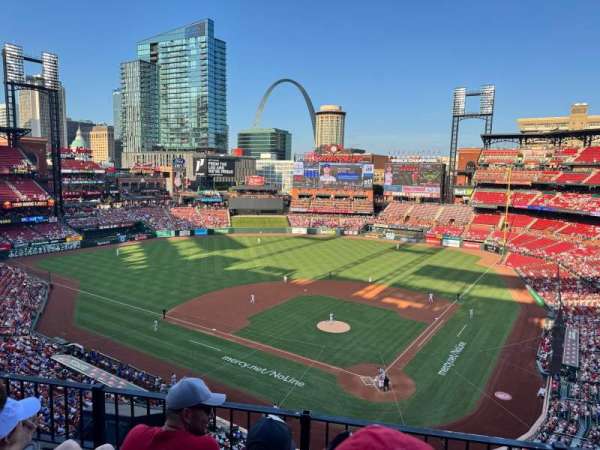 Busch Stadium, section: 352, row: 3, seat: 10