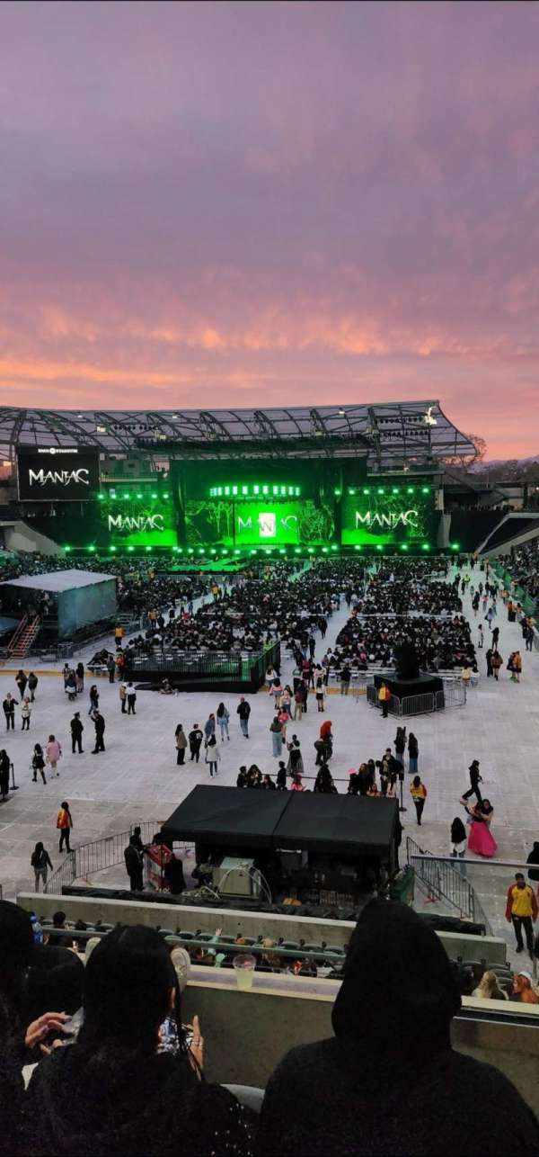 BMO Stadium, section: 220, row: D, seat: 1