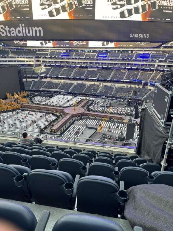 SoFi Stadium, section: 326, row: 7, seat: 5