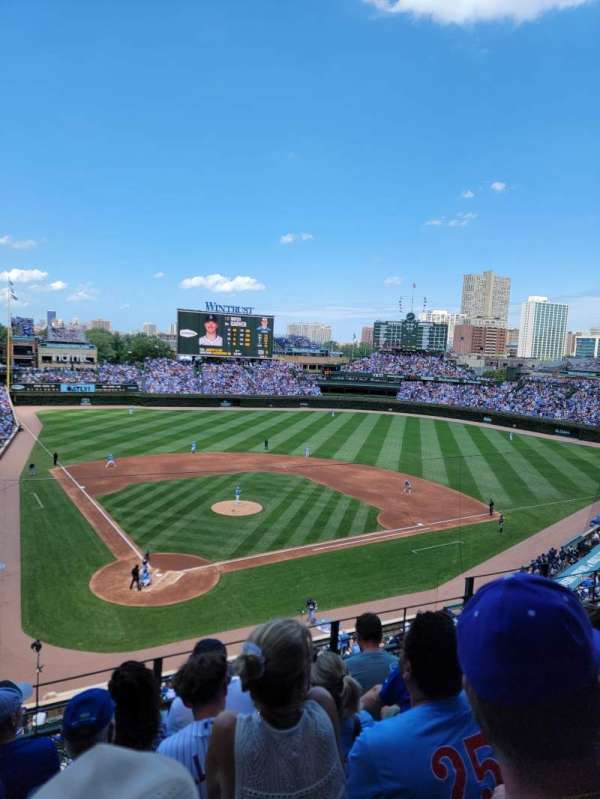 Wrigley Field, section: 320R, row: 5, seat: 5