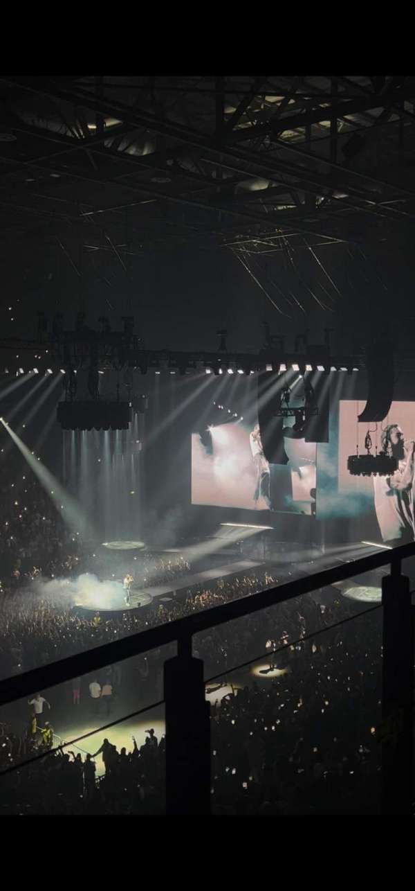AO Arena, section: 212, row: B, seat: 17