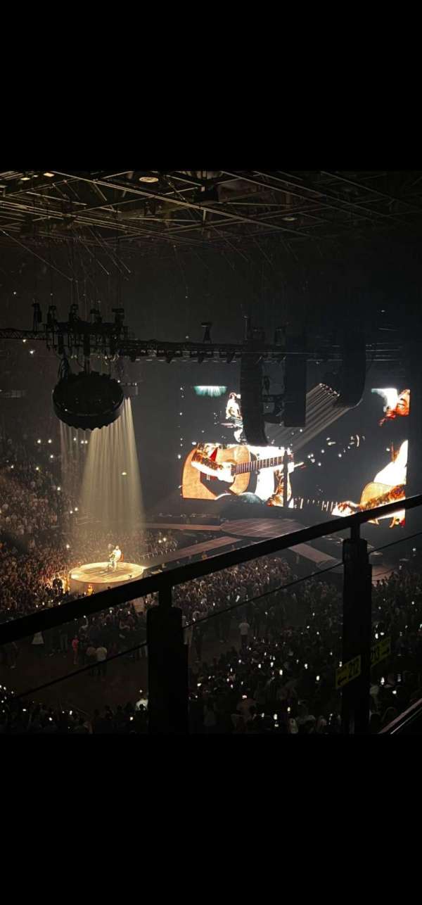 AO Arena, section: 212, row: B, seat: 17