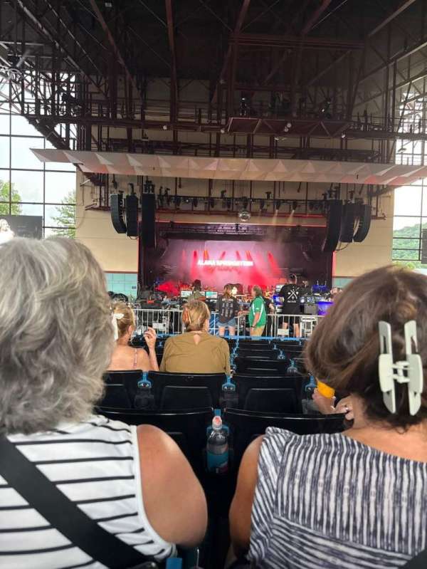 Riverbend Music Center, section: 800, row: HH, seat: 833