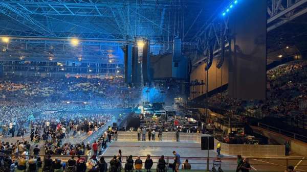 Gelredome, section: 123, row: 10, seat: 37