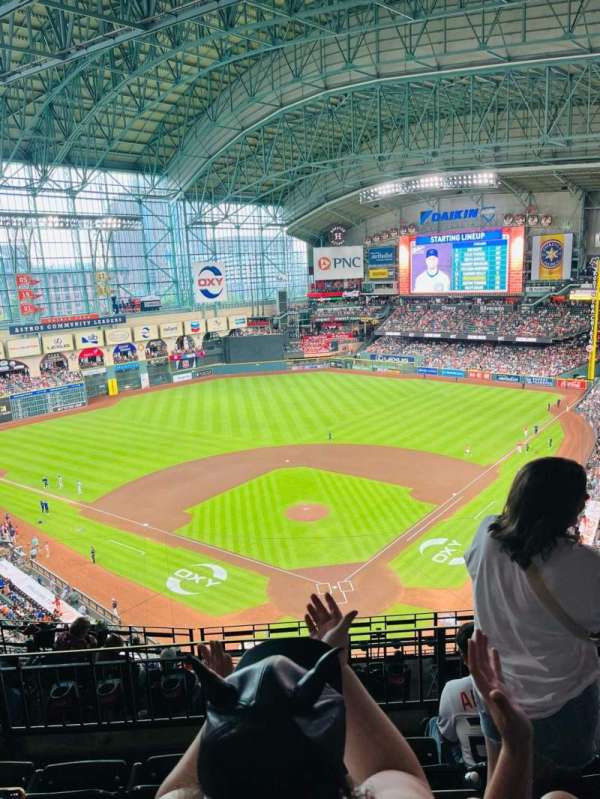 Daikin Park, section: 418, row: 4, seat: 10