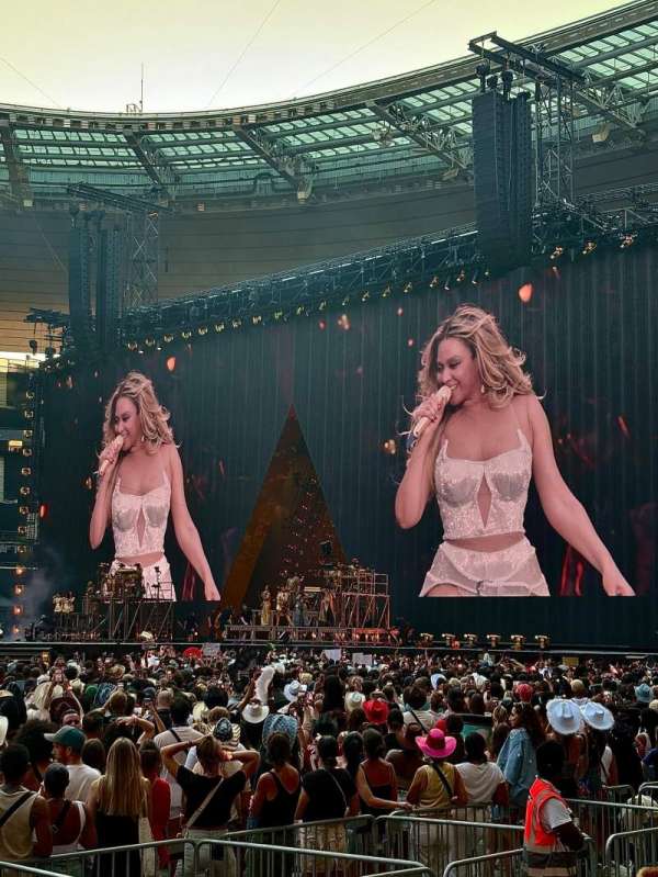 Stade de France, section: G6, row: 2, seat: 25