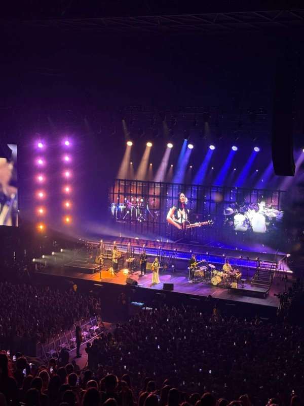 First Direct Bank Arena, section: 216, row: G, seat: 19