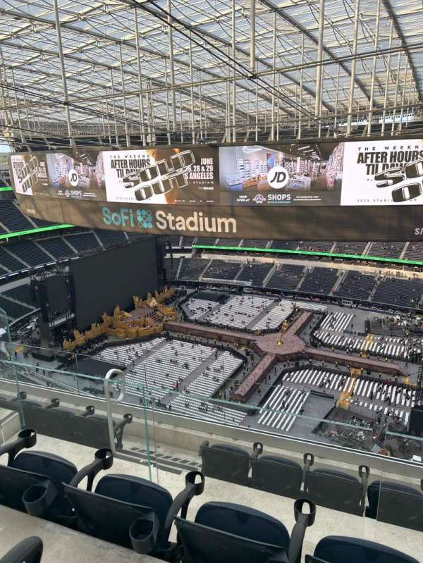 SoFi Stadium, section: 517, row: 5, seat: 7