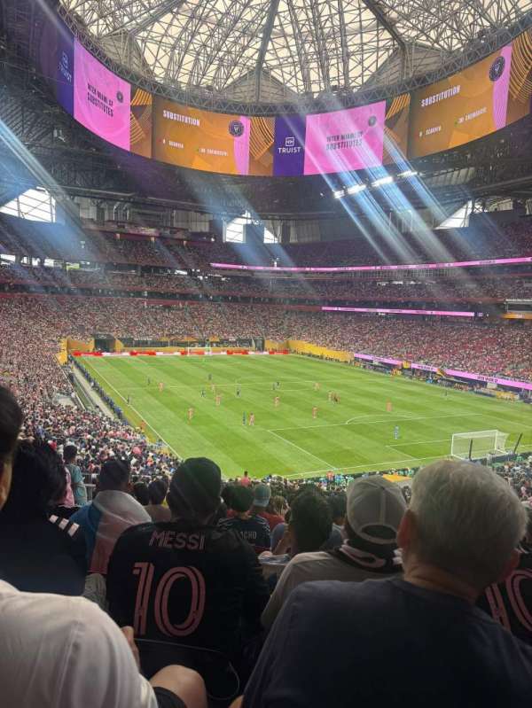 Mercedes-Benz Stadium, section: 104, row: 49, seat: 17