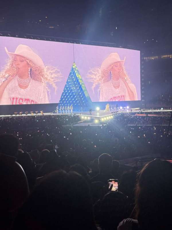 NRG Stadium, section: 104, row: J, seat: 15