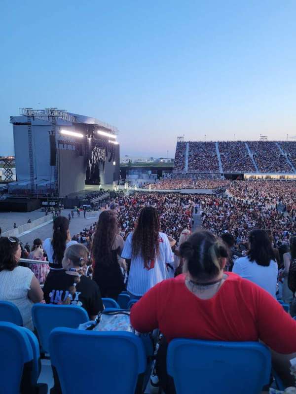 Rogers Stadium, section: E124, row: 21, seat: 30