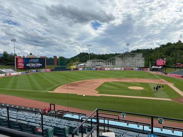 Peoples Natural Gas Field, section: 304, row: 16, seat: 1