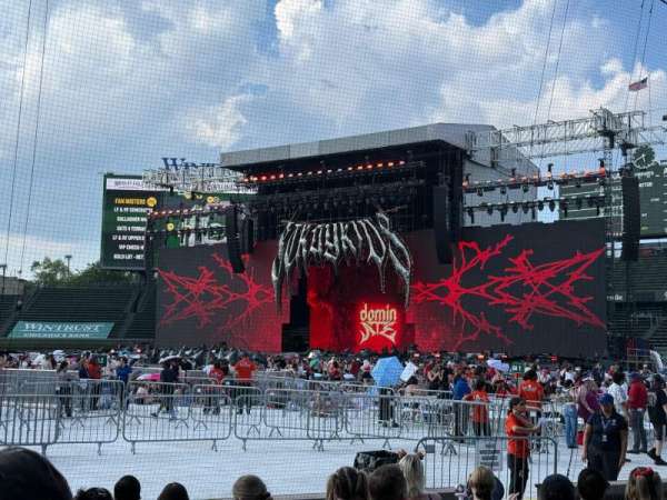 Wrigley Field, section: 27, row: 11, seat: 10