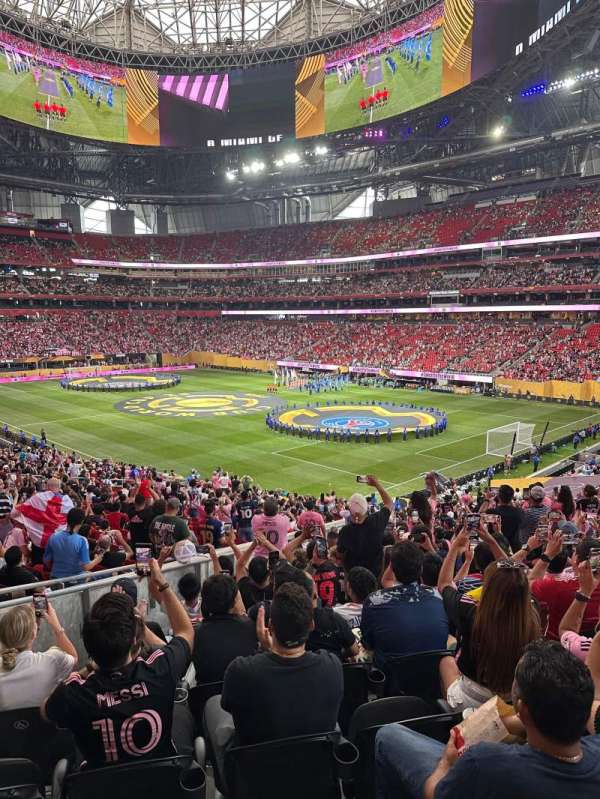 Mercedes-Benz Stadium, section: 104, row: 40, seat: 46