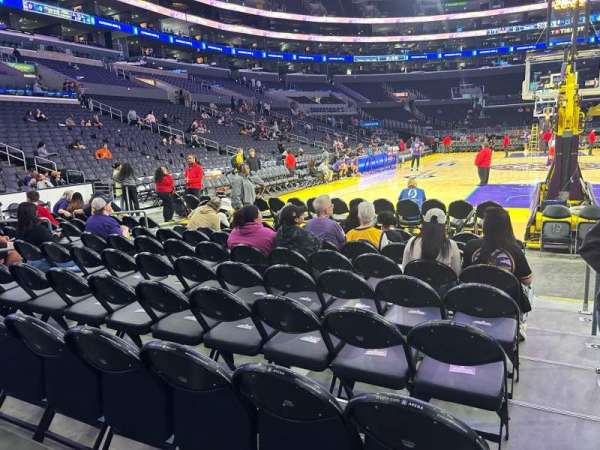Crypto.com Arena, section: 116, row: G, seat: 4