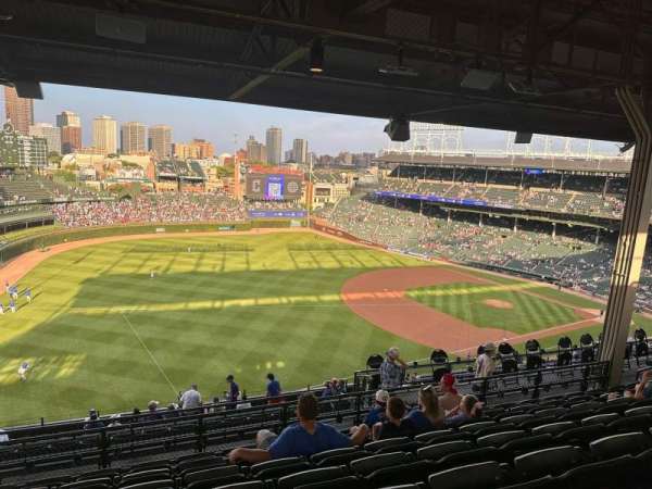 Wrigley Field, section: 406L, row: 7, seat: 5