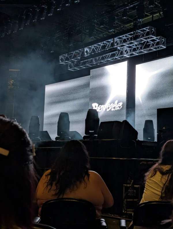 WaMu Theater, section: AA, row: 6, seat: 10