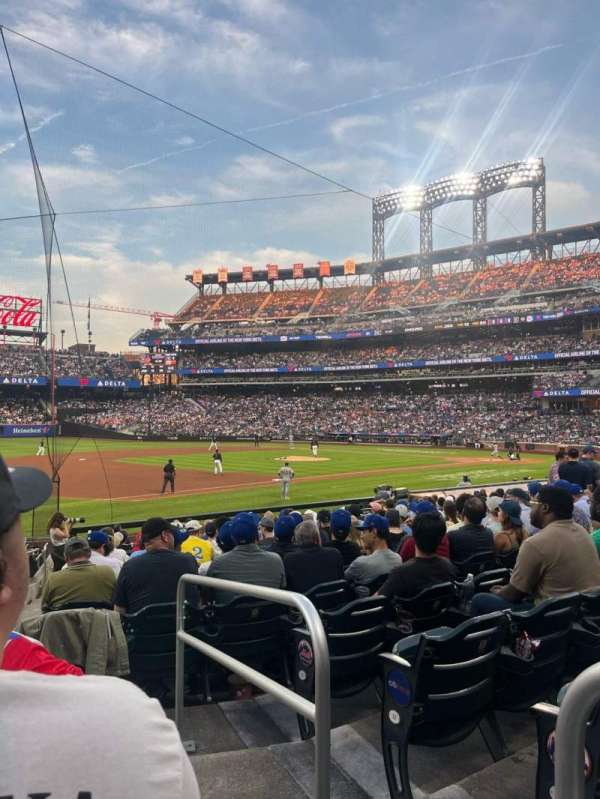 Citi Field, section: 125, row: 15, seat: 1