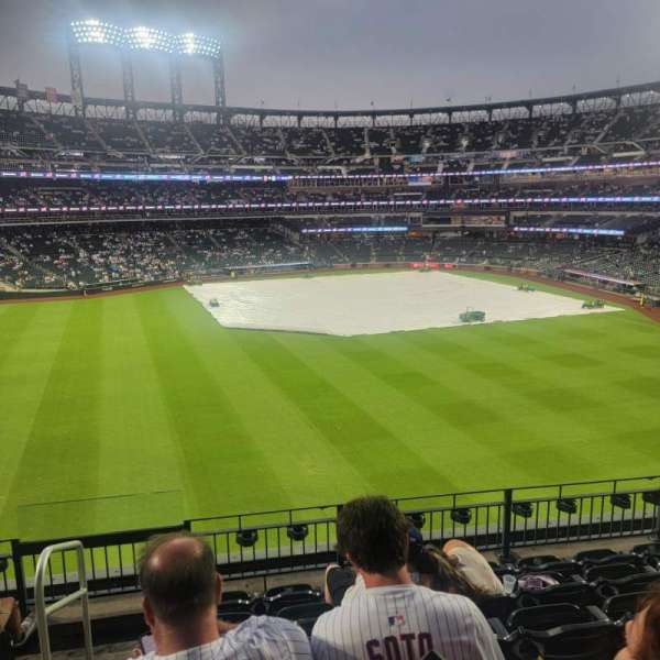 Citi Field, section: 327, row: 6, seat: 24