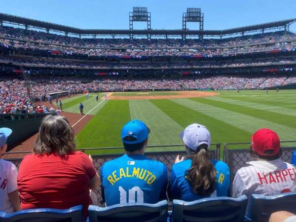 Citizens Bank Park, section: 106, row: 3, seat: 11