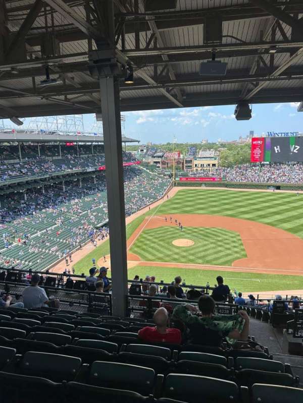 Wrigley Field, section: 423R, row: 7, seat: 18