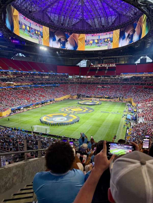 Mercedes-Benz Stadium, section: 247, row: 10, seat: 20