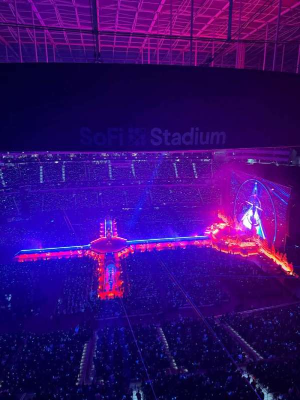 SoFi Stadium, section: 443, row: 1, seat: 18