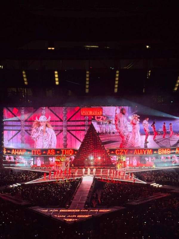 SoFi Stadium, section: 233, row: 23, seat: 8
