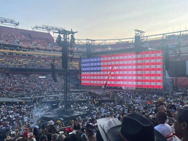 Northwest Stadium, section: 125, row: 28, seat: 10