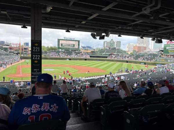 Wrigley Field, section: 221, row: 15, seat: 20