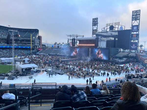 Oracle Park, section: 204, row: G, seat: 16