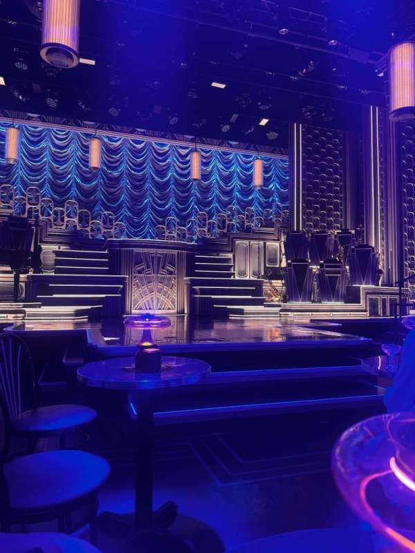 Circle in the Square Theatre, section: Table, row: T2, seat: 2