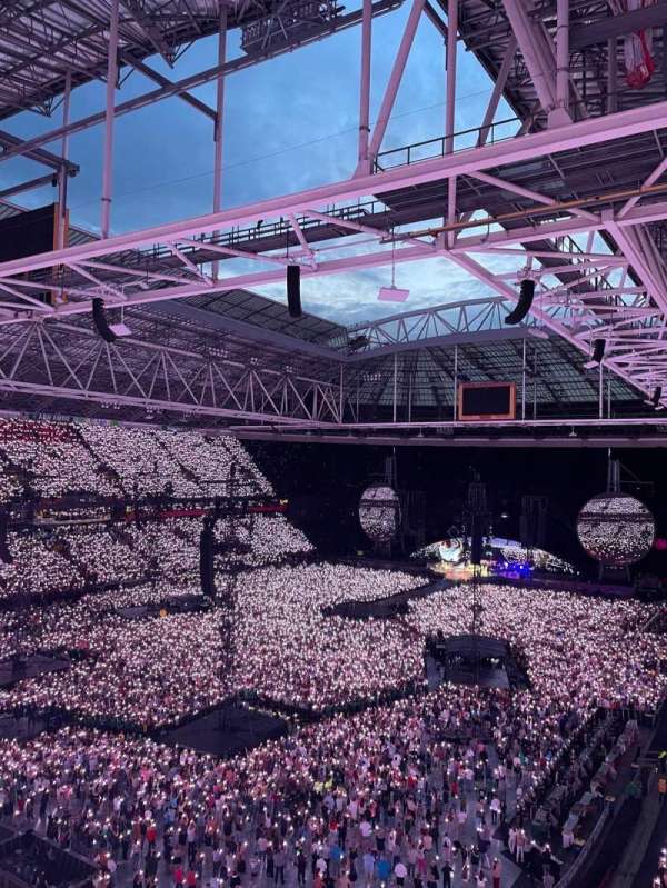 Johan Cruijff ArenA, section: 425, row: 12, seat: 101