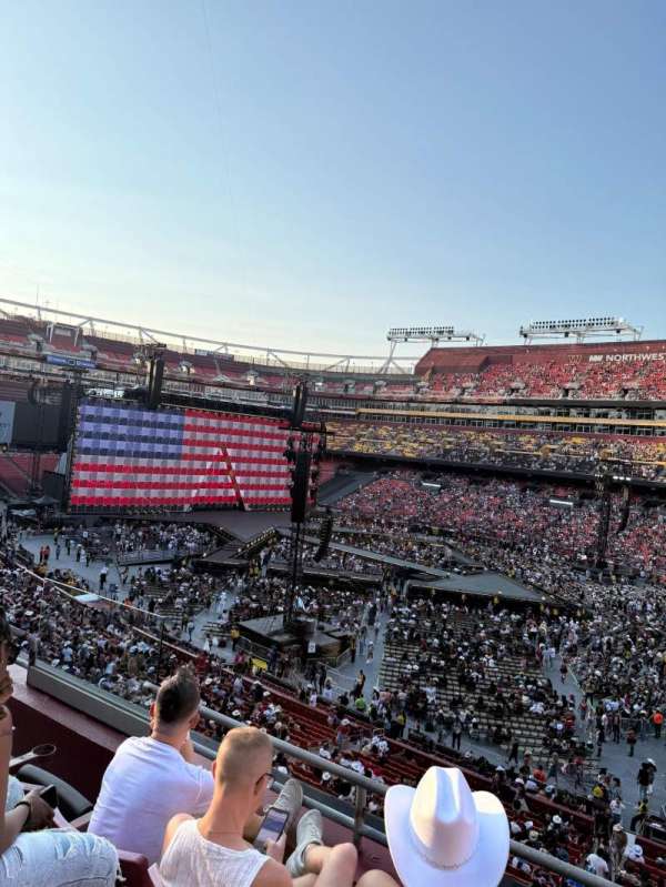 Northwest Stadium, section: 338, row: 3, seat: 18