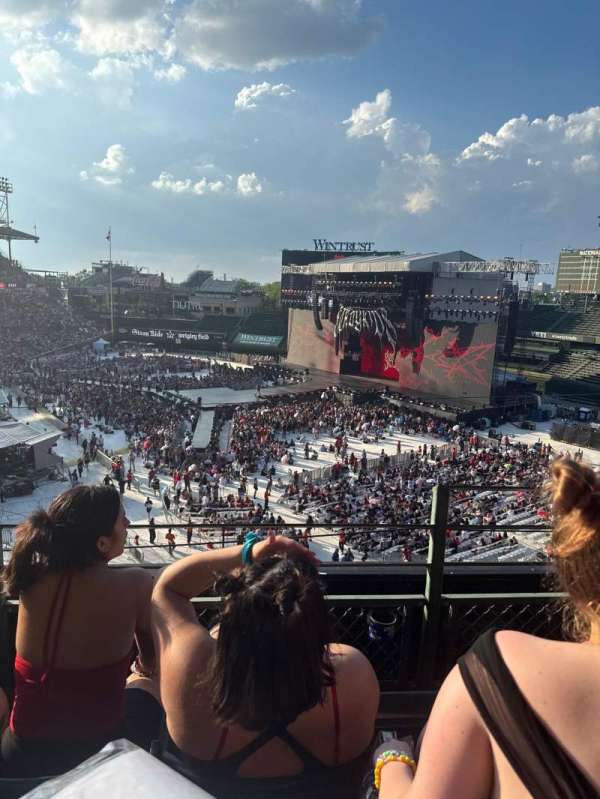 Wrigley Field, section: 328R, row: 3, seat: 23