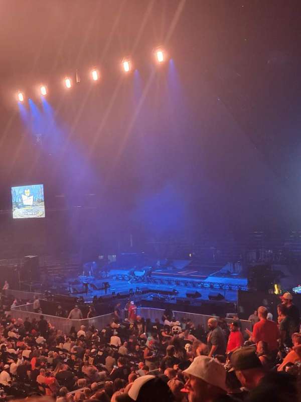 Nationwide Arena, section: 104, row: V, seat: 2