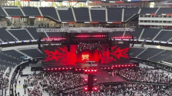 SoFi Stadium, section: 333, row: 4, seat: 18-20
