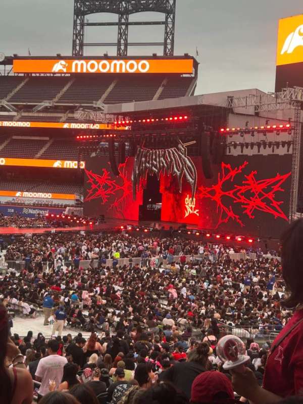 Citi Field, section: 109, row: 30, seat: 16
