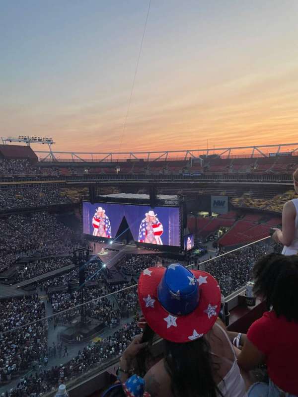 Northwest Stadium, section: 432, row: 2, seat: 15