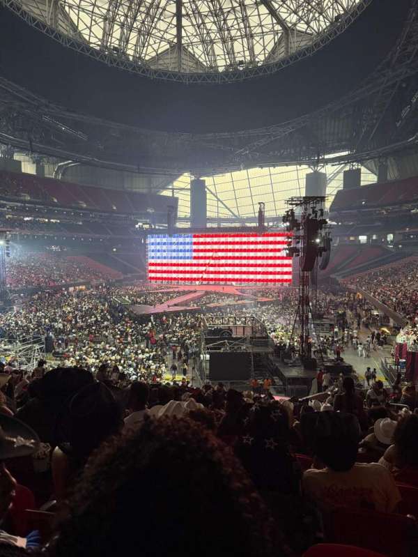 Mercedes-Benz Stadium, section: 117, row: 34, seat: 13